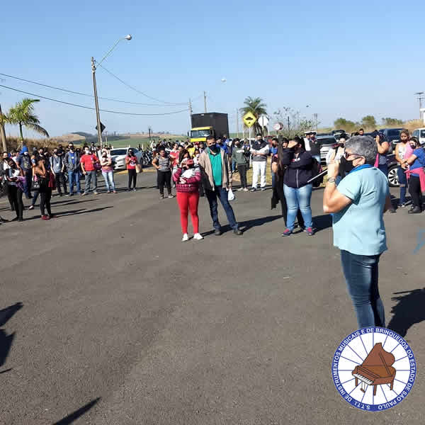 ASSEMBLEIA NA EMPRESA MANUF. BRINQUEDOS ESTRELA