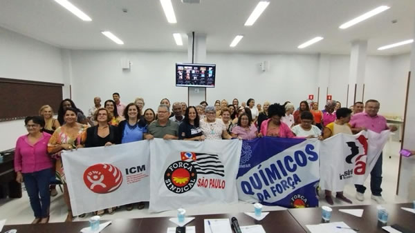 Encontro do Dia Internacional das Mulheres na sede da Fequimfar