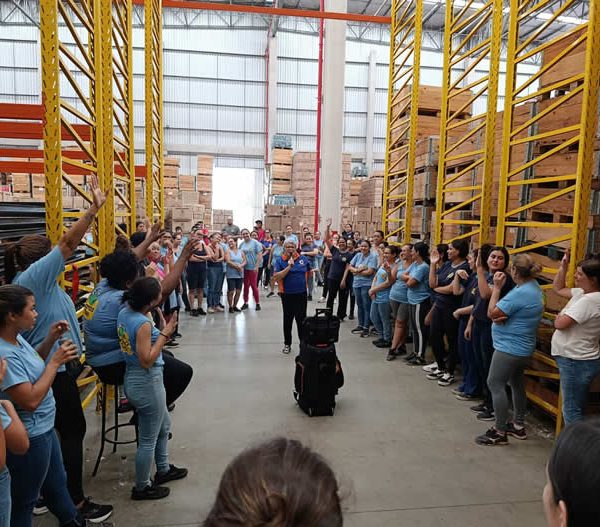ASSEMBLEIA COM OS TRABALHADORES(AS) DA SAMBA TOYS