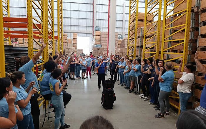ASSEMBLEIA COM OS TRABALHADORES(AS) DA SAMBA TOYS